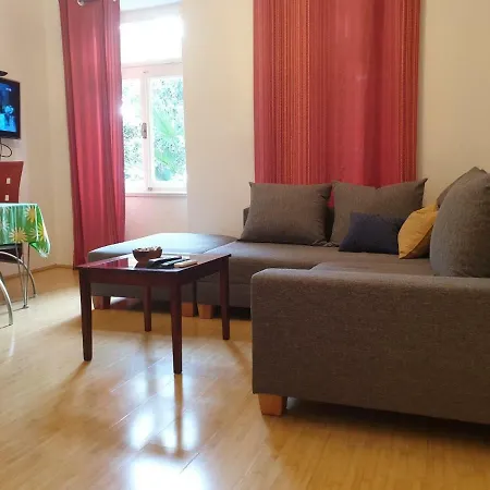 Astra Apartment *